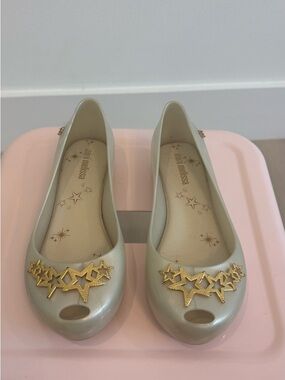 Mini Melissa Cream Flat Peep-Toe Ballet Shoes with Gold Star Trim